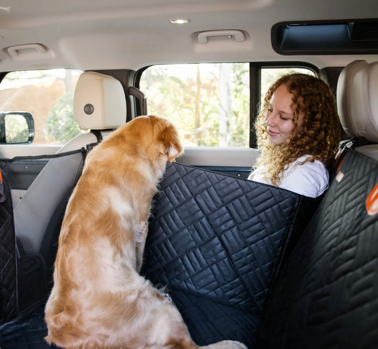 Caniaura™ – Coprisedile Auto per Cani con Fondo Rigido, Protezione Totale